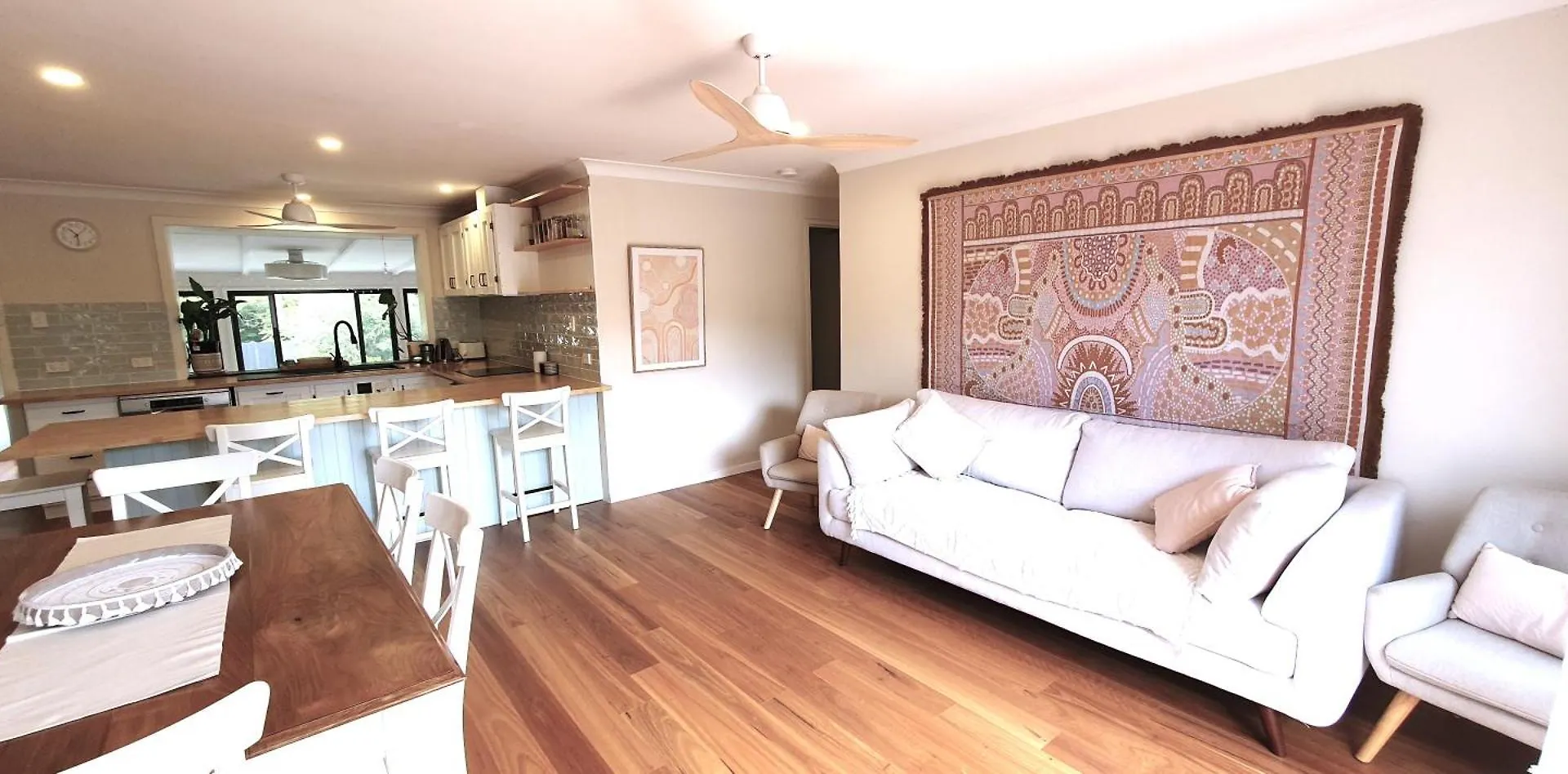 Apartment Gold Coast Family Retreat, Beach 1 And Half Kms, Shops, Full Home Australia