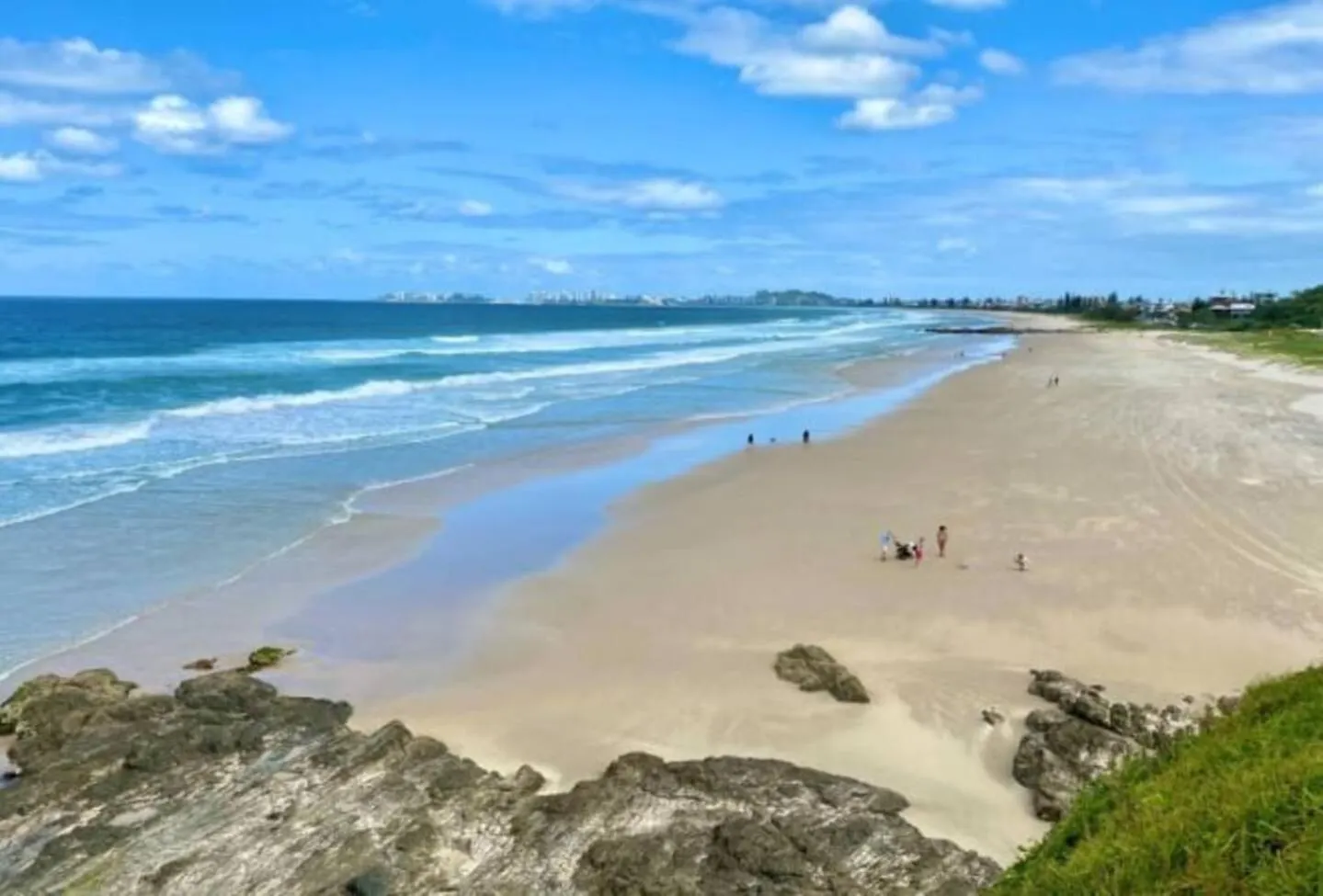Gold Coast Family Retreat, Beach 1 And Half Kms, Shops, Full Home Australia