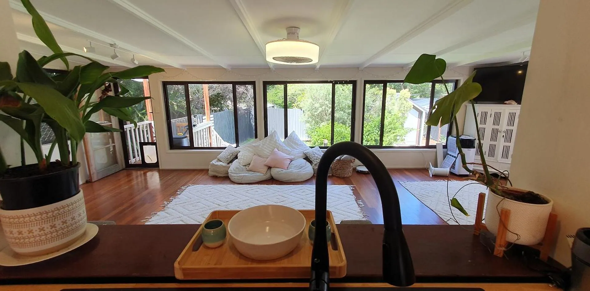 Apartment Gold Coast Family Retreat, Beach 1 And Half Kms, Shops, Full Home