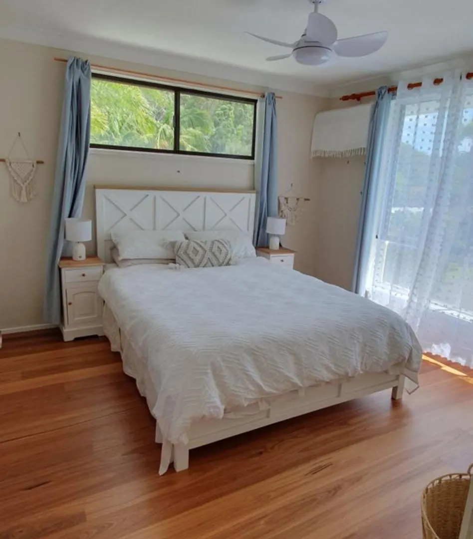 Gold Coast Family Retreat, Beach 1 And Half Kms, Shops, Full Home 0*, Gold Coast