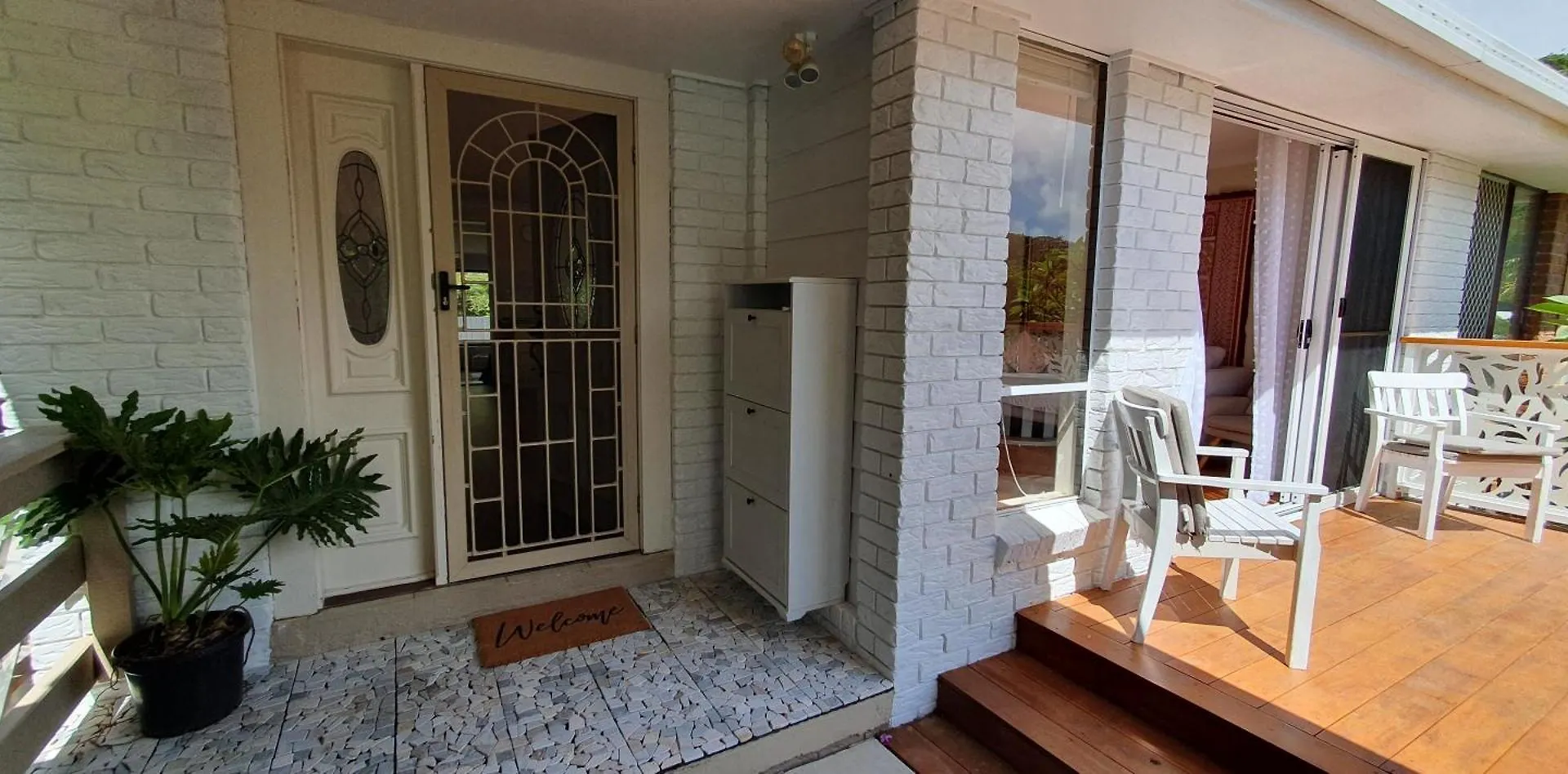Gold Coast Family Retreat, Beach 1 And Half Kms, Shops, Full Home 0*, Gold Coast
