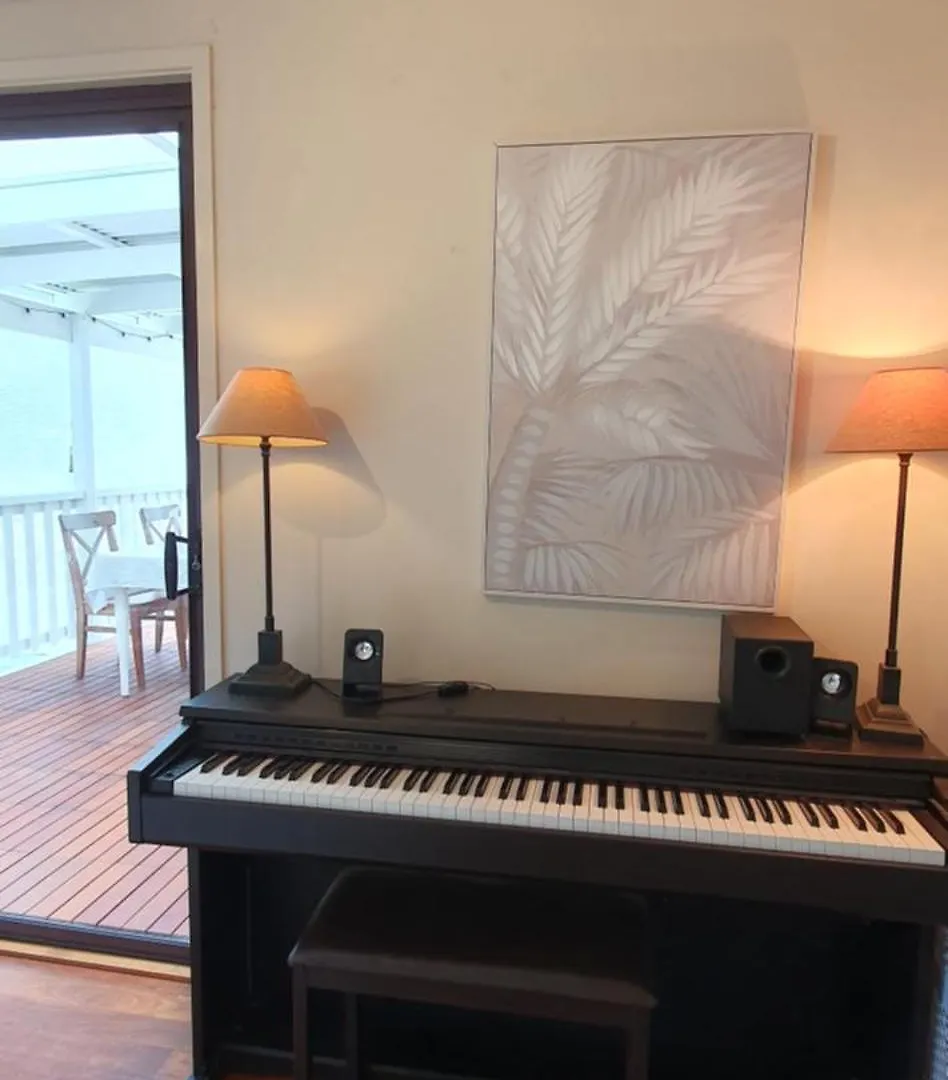 Apartment Gold Coast Family Retreat, Beach 1 And Half Kms, Shops, Full Home