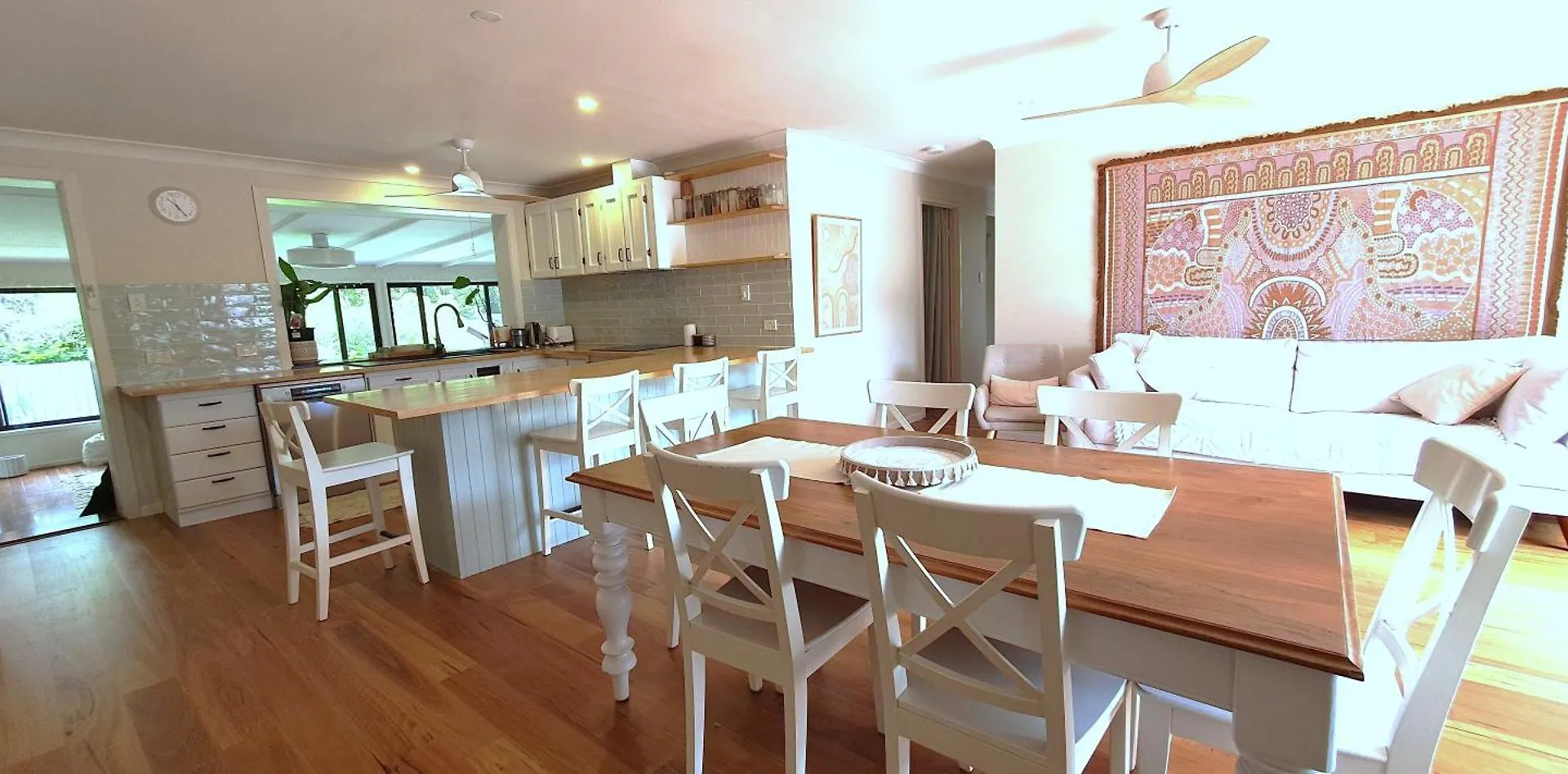 Apartment Gold Coast Family Retreat, Beach 1 And Half Kms, Shops, Full Home Australia