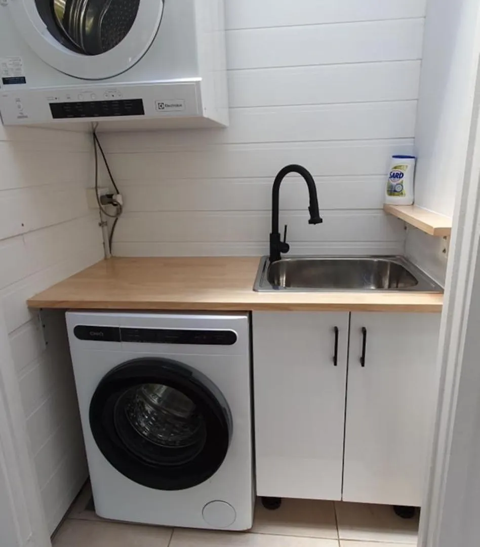 Apartment Gold Coast Family Retreat, Beach 1 And Half Kms, Shops, Full Home