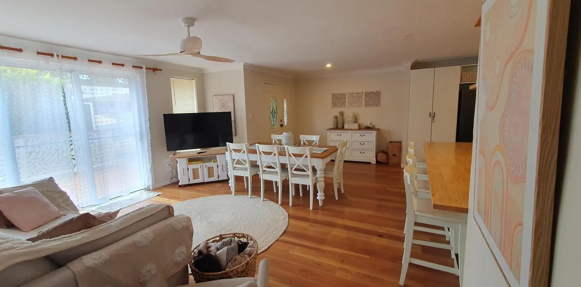 Apartment Gold Coast Family Retreat, Beach 1 And Half Kms, Shops, Full Home